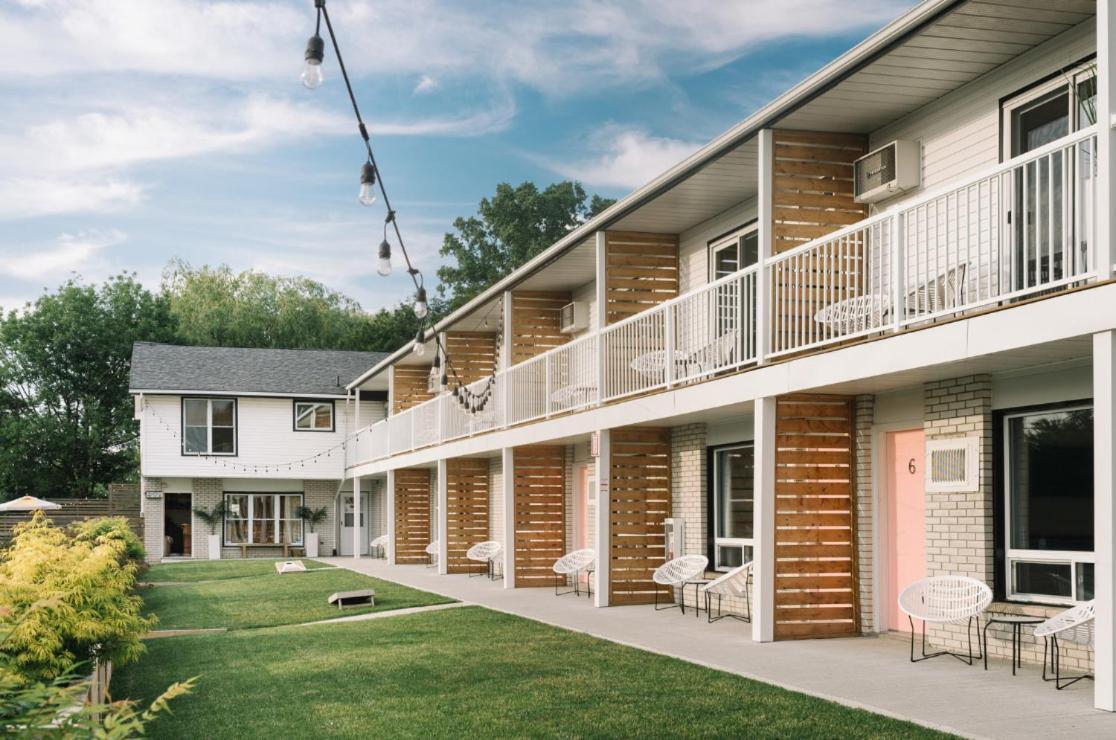The June Motel, Prince Edward County Picton Extérieur photo