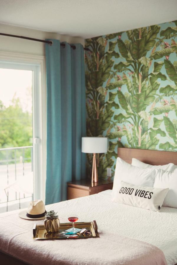 The June Motel, Prince Edward County Picton Extérieur photo